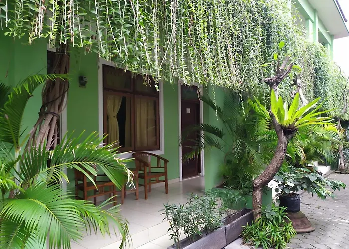 Purnama House ゲストハウス 3*